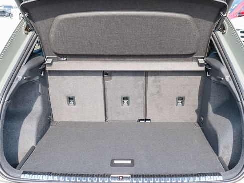 New 2025 Audi Q3 2.0T Premium image 39