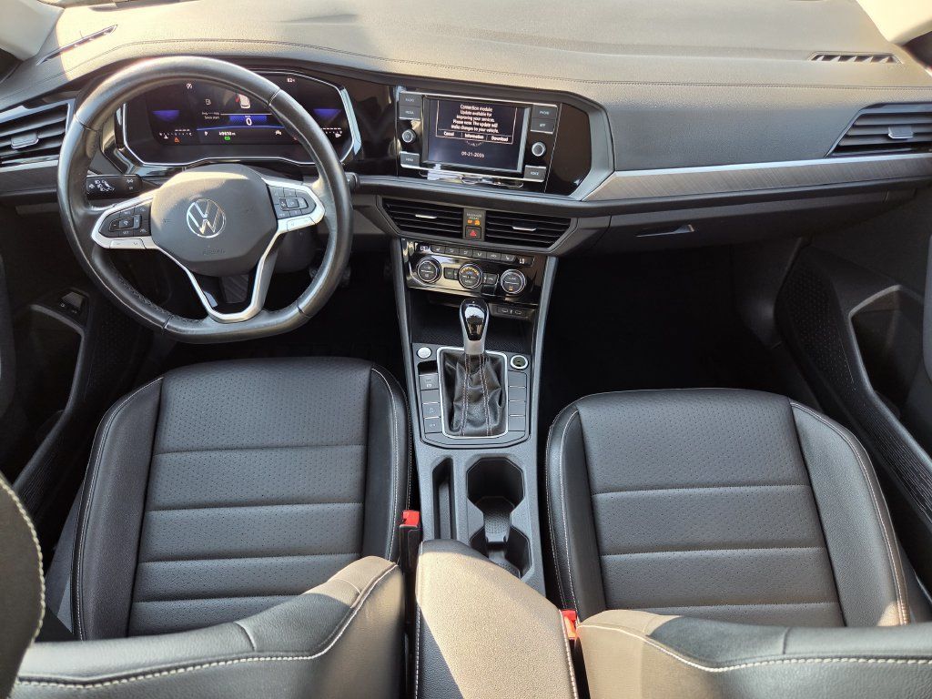 Used 2024 Volkswagen Jetta SE FWD image 12