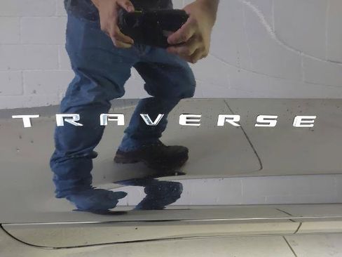 New 2026 Chevrolet Traverse High Country FWD image 32