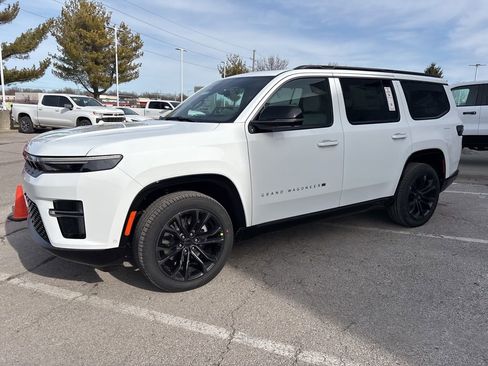 New 2026 Jeep Grand Wagoneer Summit AWD/4WD image 15