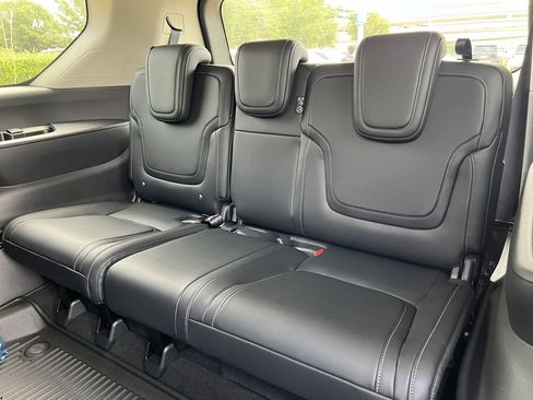 New 2026 Nissan Armada SV image 18