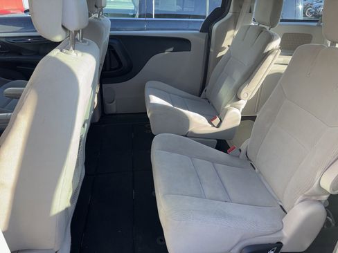 Used 2015 Dodge Grand Caravan American Value Package w/ UConnect Hands-Free Group image 7