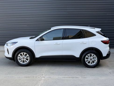 Used 2025 Ford Escape Active w/ Cold Weather Package AWD/4WD image 10