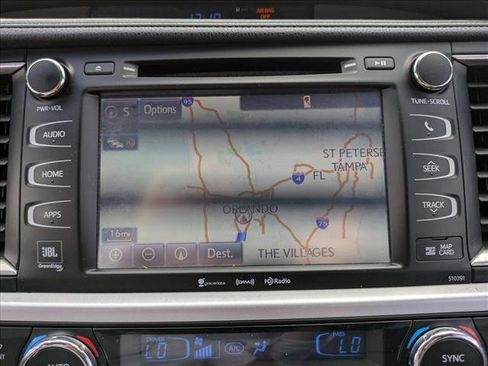 Used 2019 Toyota Highlander Limited Platinum image 13