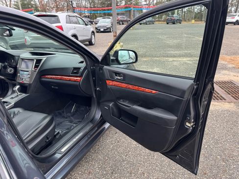 Used 2012 Subaru Legacy 3.6R Limited image 19