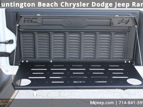 Used 2021 Jeep Wrangler Unlimited Sahara w/ Cold Weather Group image 48