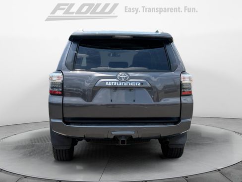 Used 2016 Toyota 4Runner SR5 AWD/4WD image 8