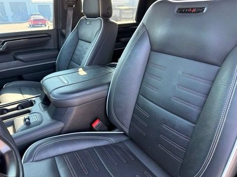 Used 2025 GMC Sierra 2500 AT4X AWD/4WD image 10