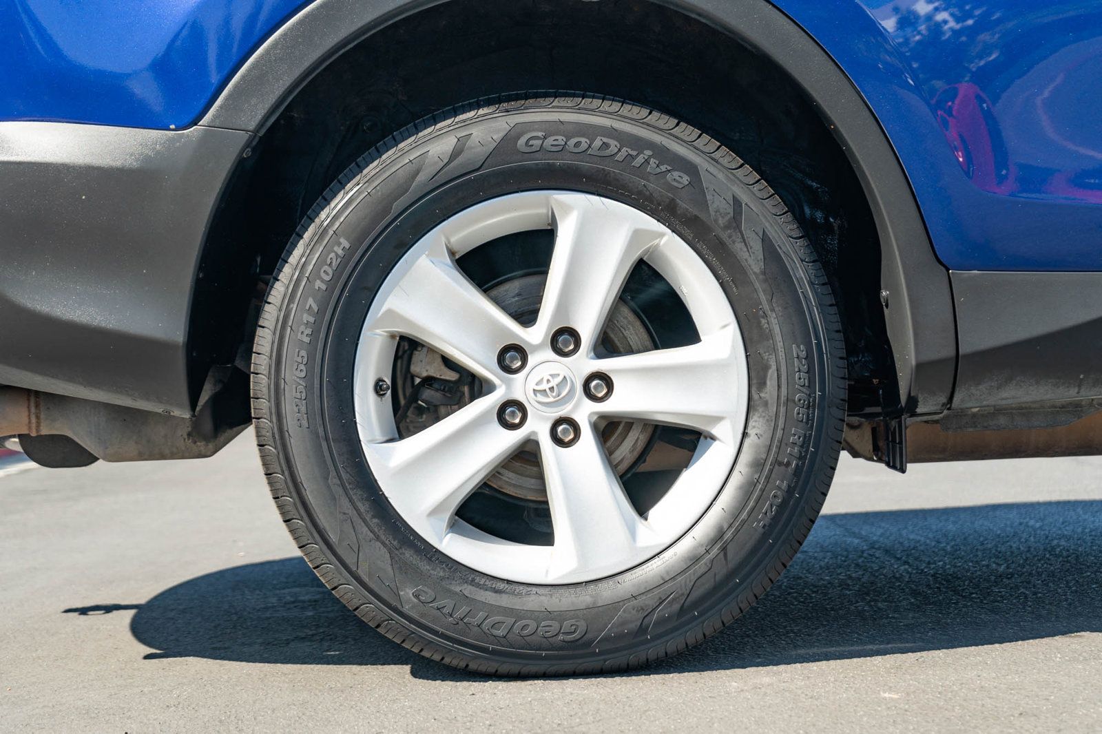 Used 2014 Toyota RAV4 XLE FWD image 6