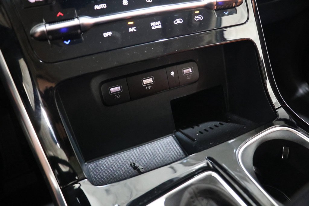 Used 2024 Kia Carnival SX Prestige FWD image 27