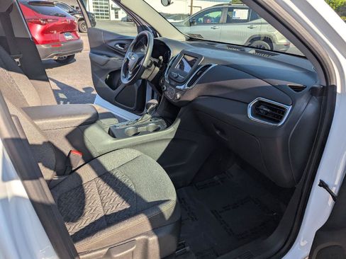 Used 2023 Chevrolet Equinox LT AWD/4WD image 34