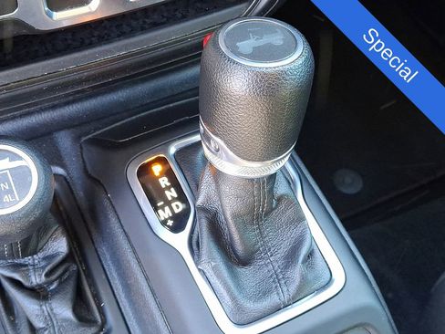 Used 2023 Jeep Wrangler Sport S image 11