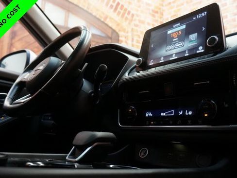 Used 2022 Nissan Rogue SV w/ SV Premium Package image 52