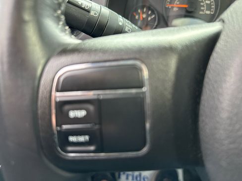 Used 2015 Jeep Patriot High Altitude image 12