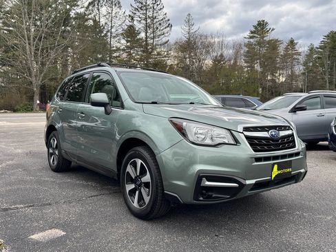 Used 2017 Subaru Forester 2.5i Premium w/ All-Weather Package AWD/4WD image 10