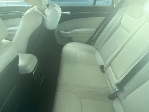 Used 2015 Chrysler 300 C w/ Light Group RWD image 7