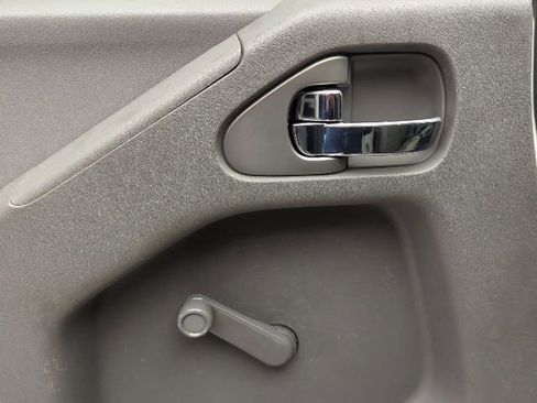 Used 2018 Nissan Frontier S image 22