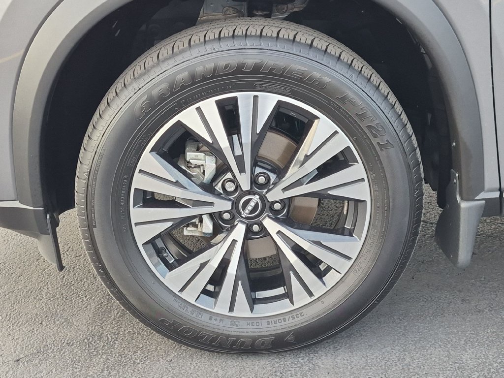 Used 2023 Nissan Rogue SV AWD/4WD image 9