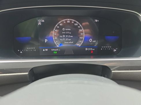 Used 2024 Volkswagen Tiguan SE FWD image 25