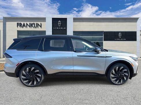 New 2026 Lincoln Nautilus Reserve AWD/4WD image 8