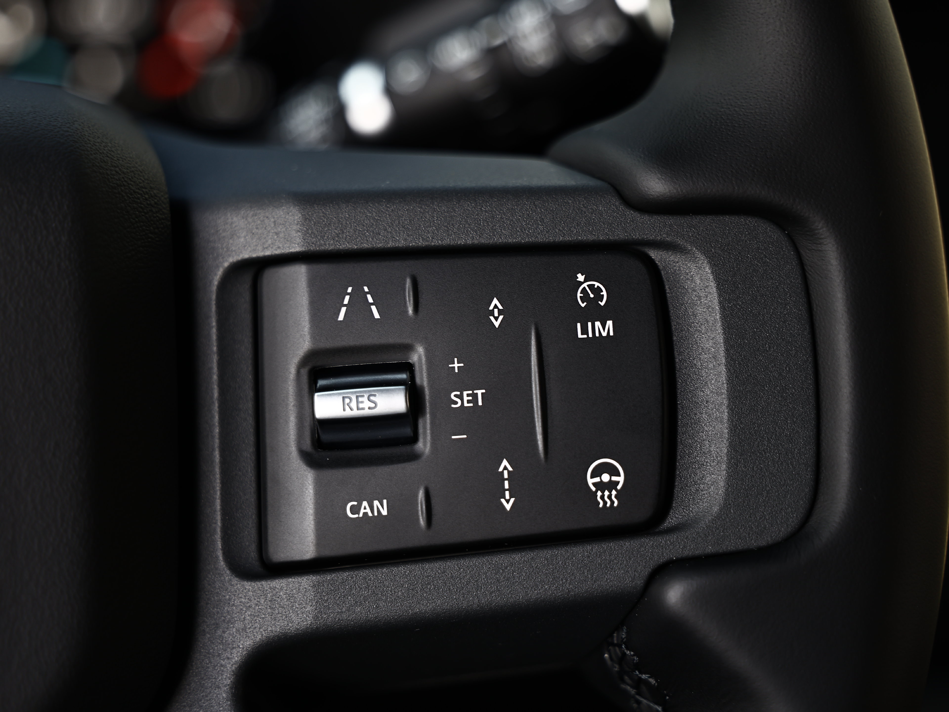New 2026 Land Rover Defender 110 X-Dynamic SE AWD/4WD image 42