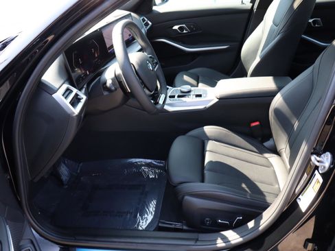 Used 2025 BMW 330i Sedan w/ M Sport Package image 14