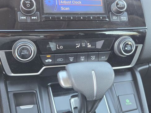 Used 2019 Honda CR-V LX image 10