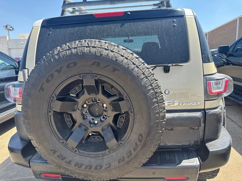 Used 2008 Toyota FJ Cruiser 4WD image 5