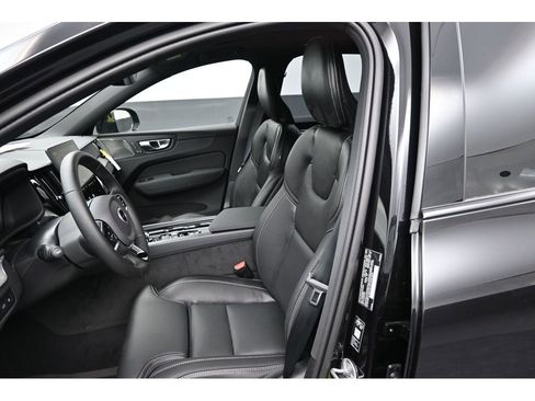 New 2026 Volvo XC60 T8 Ultra w/ Climate Package AWD/4WD image 11