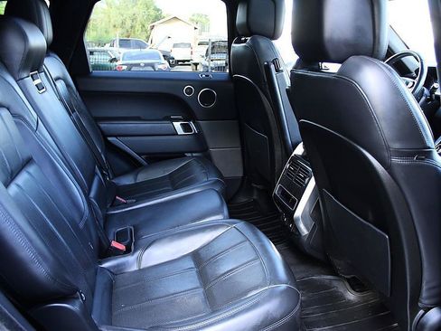 Used 2018 Land Rover Range Rover Sport HSE AWD/4WD image 16