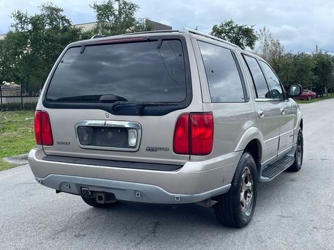 Used 2001 Lincoln Navigator 4WD image 7