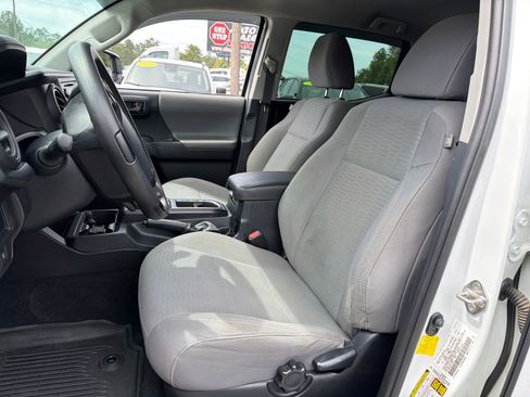 Used 2019 Toyota Tacoma SR w/ SR Convenience Package RWD image 7