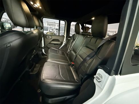 Used 2021 Jeep Wrangler Unlimited Sahara image 27