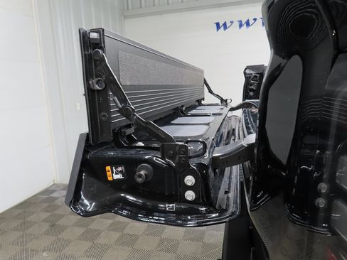 Used 2025 GMC Sierra 3500 AT4 image 42