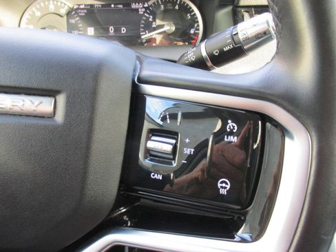 Used 2021 Land Rover Discovery Sport S image 45