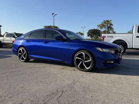 Used 2020 Honda Accord Sport image 2