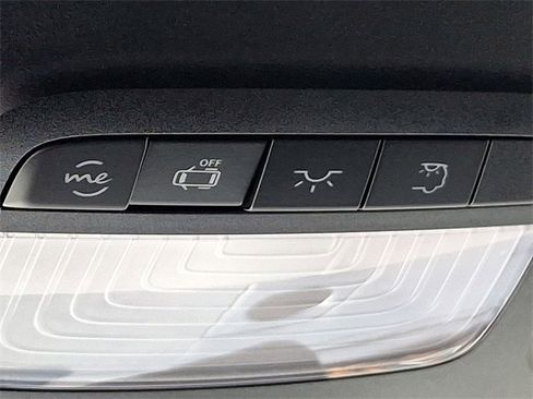 Used 2025 Mercedes-Benz Sprinter 2500 image 24