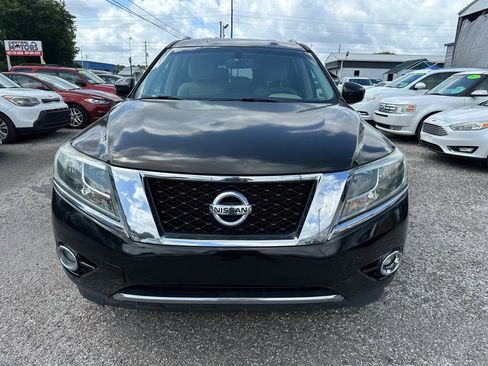 Used 2016 Nissan Pathfinder SV FWD image 2