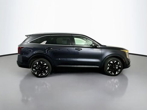 Used 2025 Kia Sorento EX w/ Panoramic Sunroof Package AWD/4WD image 9