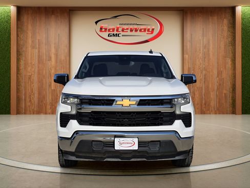 Used 2023 Chevrolet Silverado 1500 LT RWD image 2