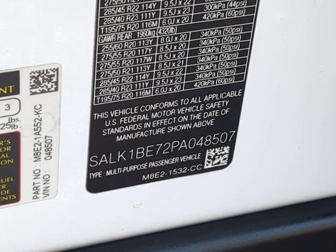 Certified 2023 Land Rover Range Rover Long Wheelbase Autobiography image 37