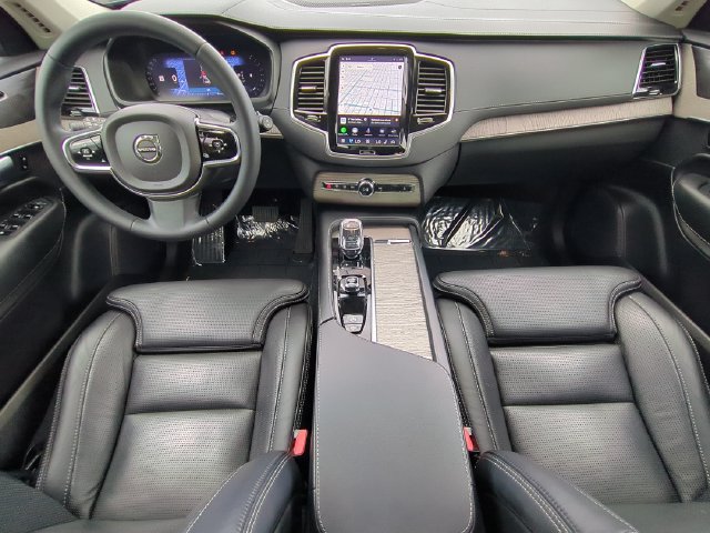 Certified 2023 Volvo XC90 B6 Ultimate w/ Protection Package Premier AWD/4WD image 27