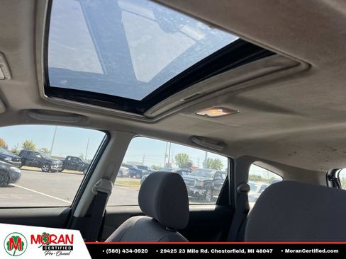 Used 2008 Pontiac Vibe w/ Sun And Sound Package FWD image 18