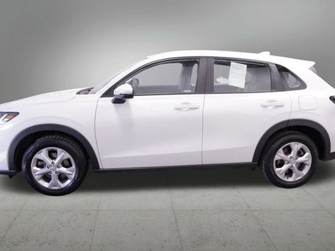 Certified 2023 Honda HR-V LX image 3