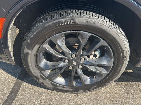 Used 2024 Dodge Durango SXT w/ SXT Blacktop Group AWD/4WD image 9