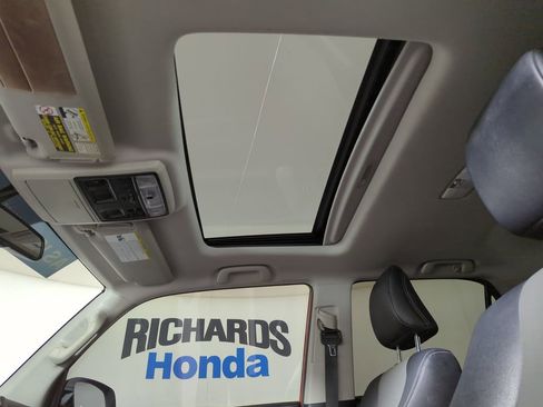 Used 2015 Toyota 4Runner SR5 Premium image 16