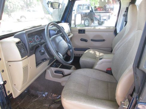 Used 2002 Jeep Wrangler SE AWD/4WD image 18