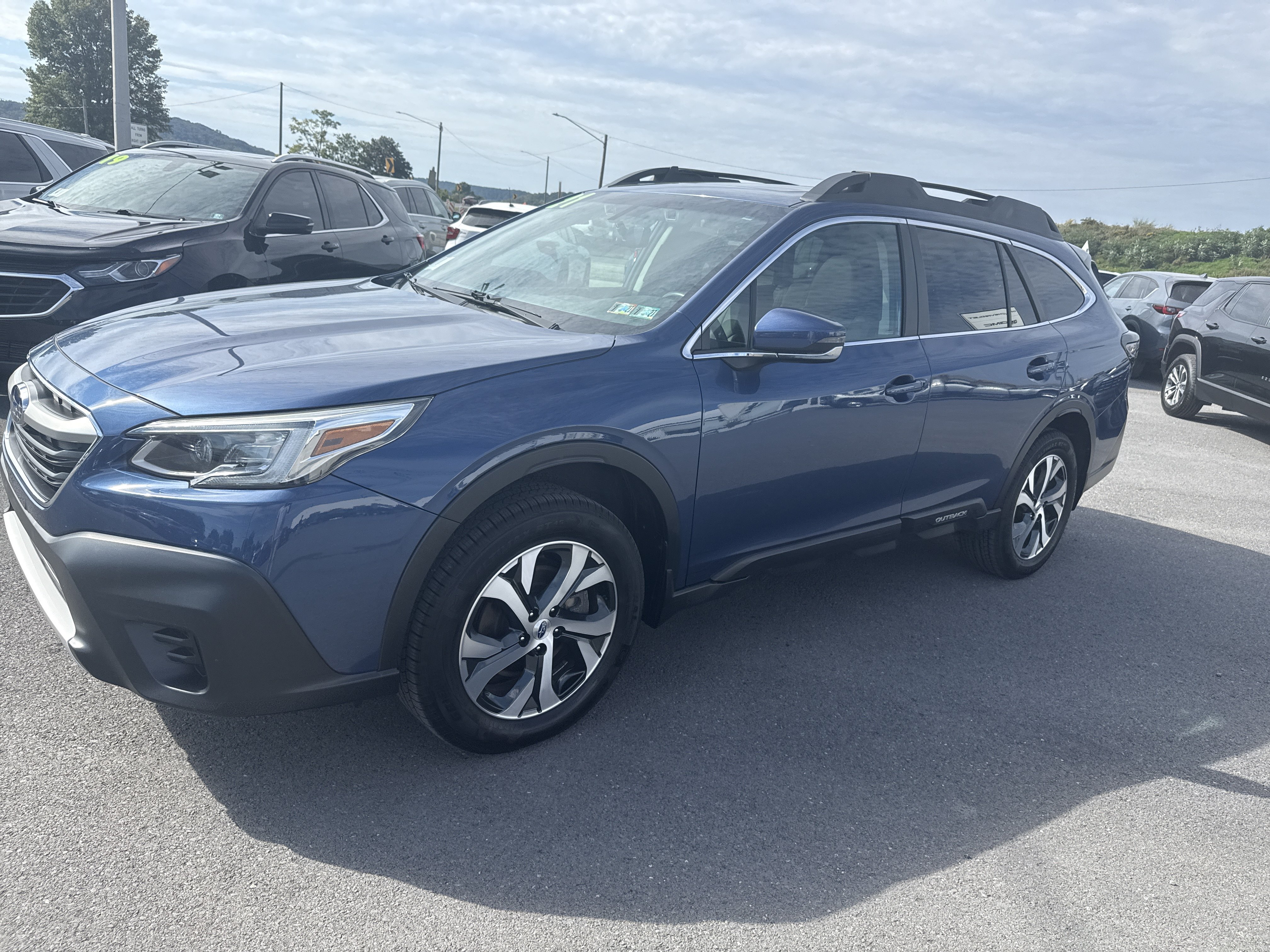 Used 2021 Subaru Outback Limited w/ Popular Package #2 AWD/4WD image 7