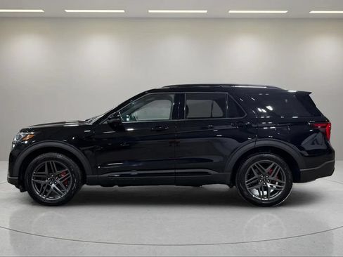 Used 2026 Ford Explorer ST-Line w/ ST-Line Street Pack AWD/4WD image 14