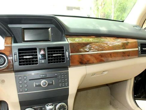 Used 2012 Mercedes-Benz GLK 350 2WD image 21